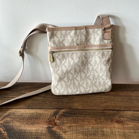 MICHAEL Michael Kors Bags Michael Kors Vanilla Crossbody Poshmark